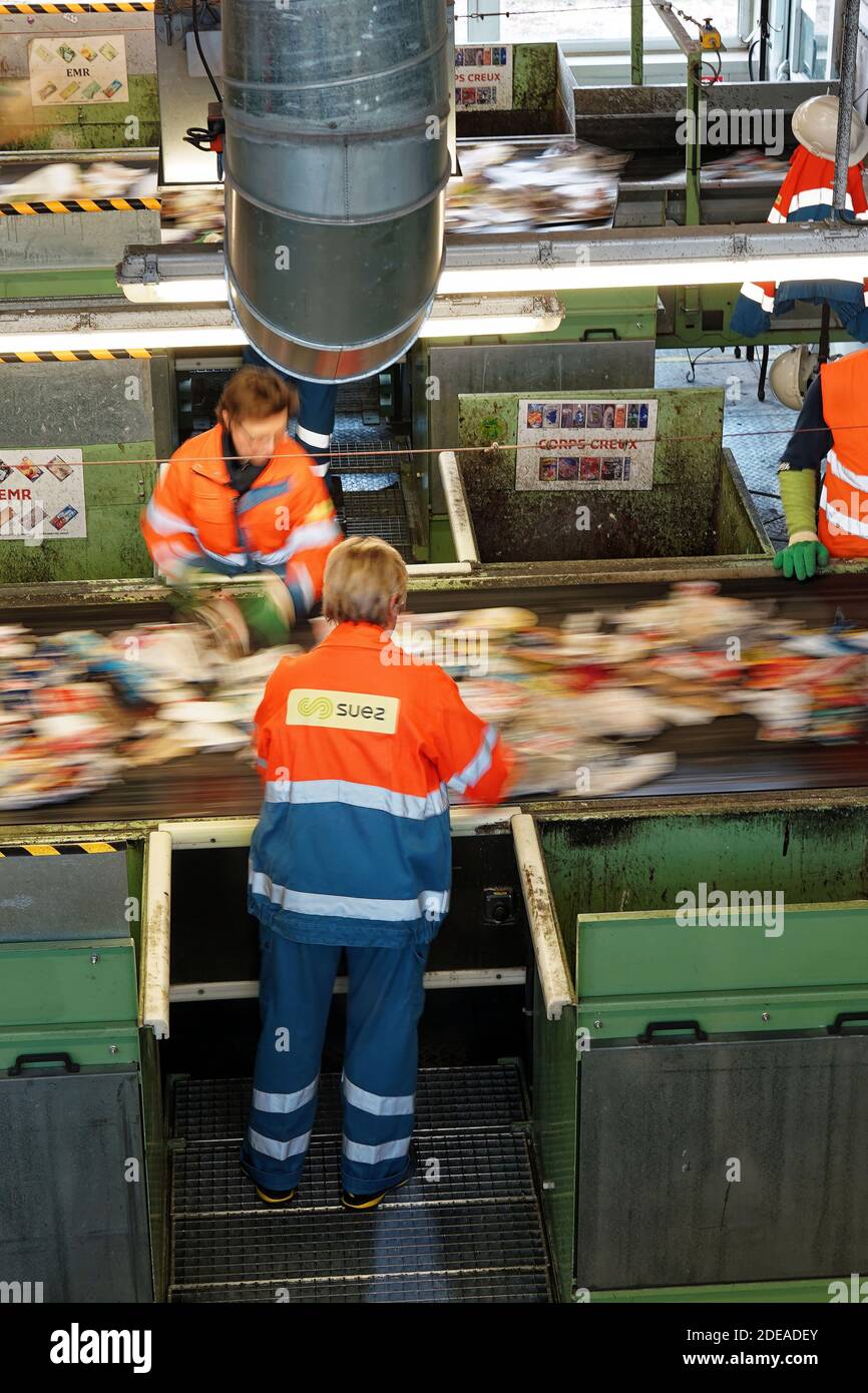 Centre de tri des emballages du Syndicat mixte d’elimination et de valorisation des dechets (SYMEVAD) a Evin-Malmaison, Pas-de-Calais, France, 29 Fevrier 2019. Photo Sylvain Lefevre /ABACAPRESS.COM Stock Photo