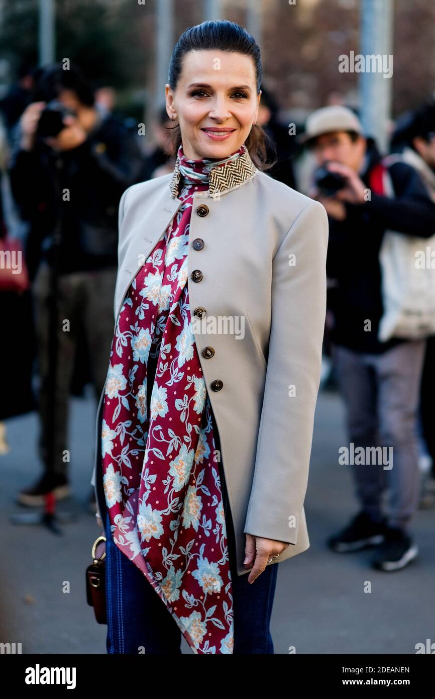 Street style, Juliette Binoche arriving at Chloe Fall-Winter 2019-2020 ready-to-wear show, held at Maison de la Radio, Paris, France, on February 28th, 2019. Photo by Marie-Paola Bertrand-Hillion/ABACAPRESS.COM Stock Photo