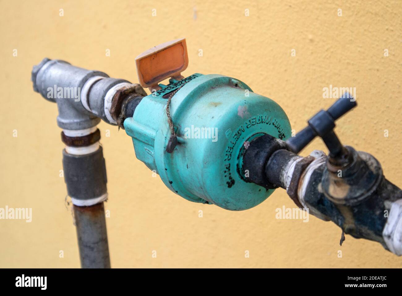 Old meter of the water, metal pipes and tab Stock Photo - Alamy