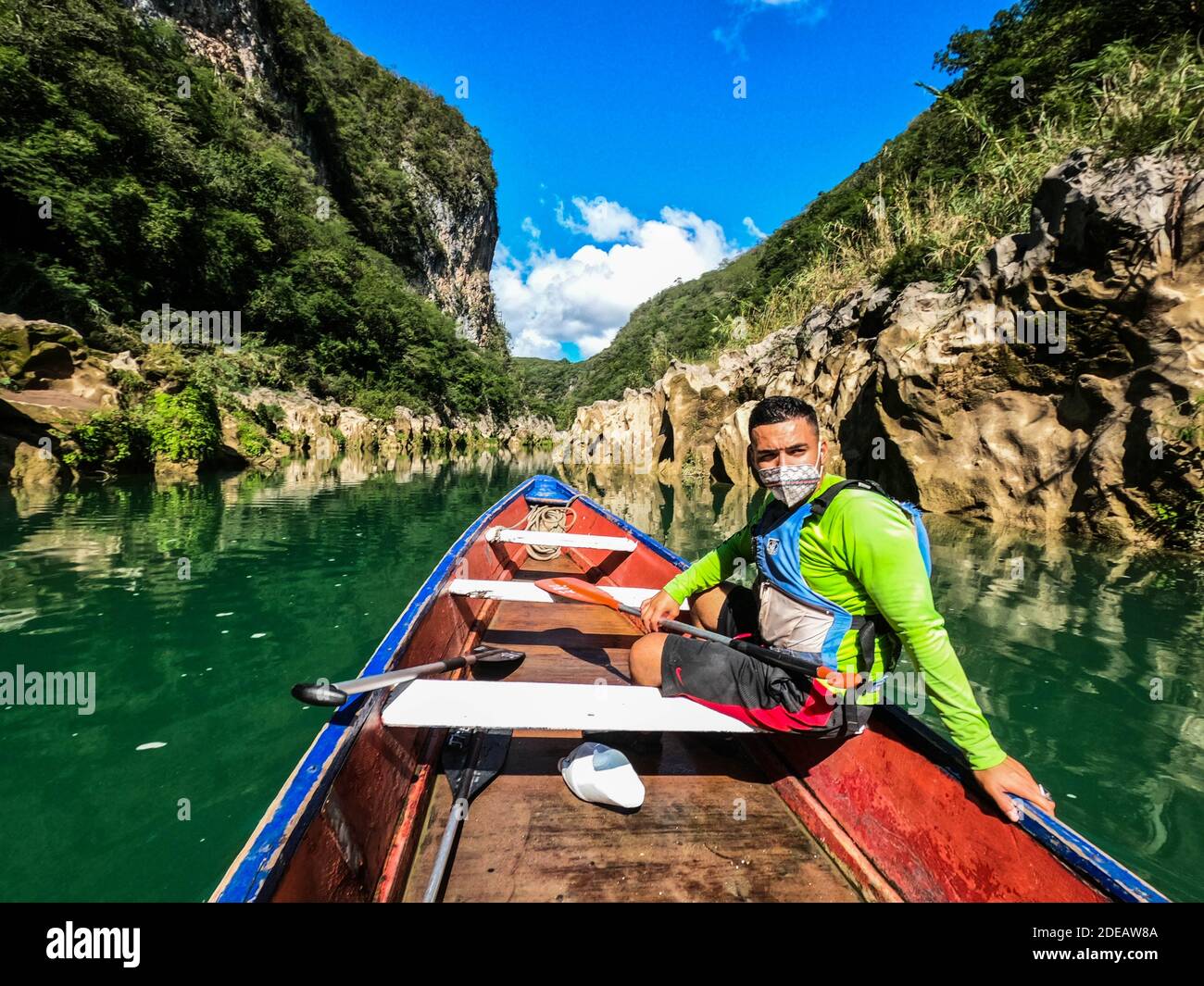 Paddling to Tamul waterfall, Tampaon River, San Luis Potosi, Mexico ...