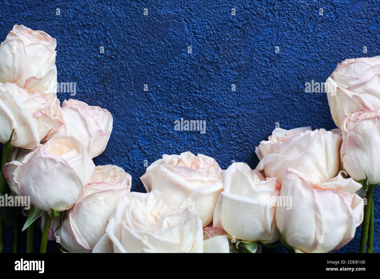 Happy Birthday Card with Bouquet of Pink Roses Stock Photo - Alamy