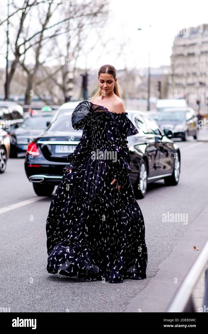 Street style, Ana Beatriz Barros El Chiaty arriving at Redemption Fall