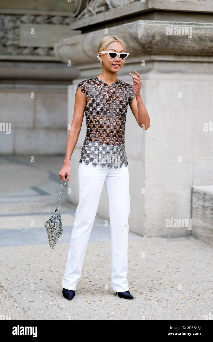 Street style Vanessa Hong arriving at Paco Rabanne Fall Winter