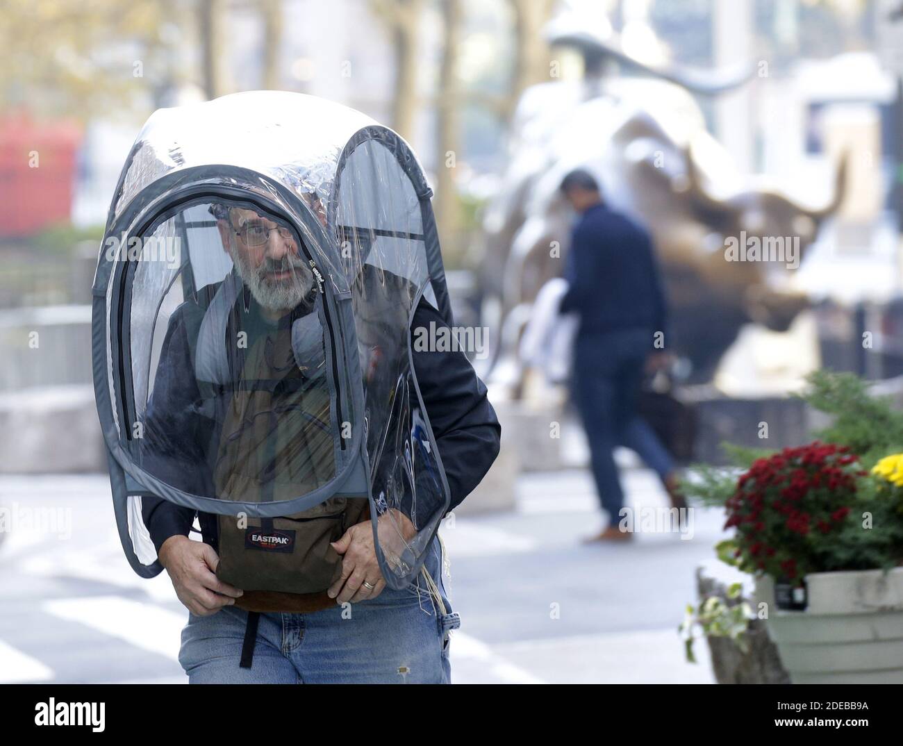 Shield pod hi-res stock photography and images - Alamy