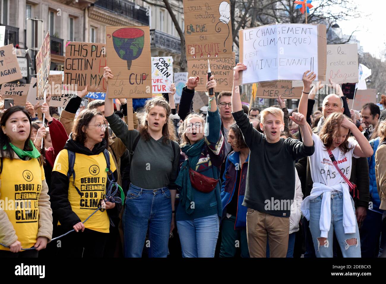 Marche du siecle pour le climat et la justice sociale place de l'opéra ...