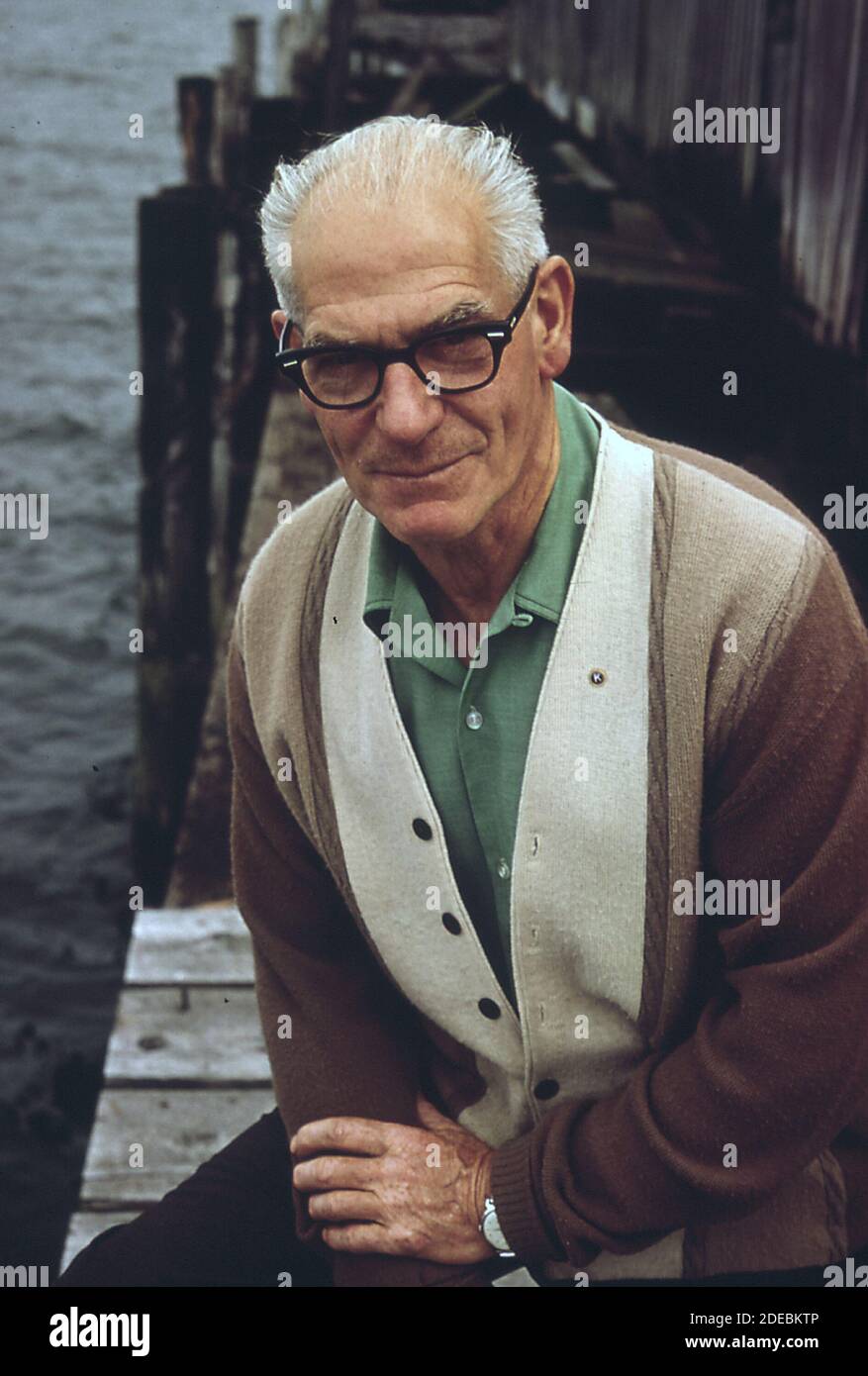 1970s Photos (1972) -  Oregon -- portrait of an elderly man wearing dark sunglasses, 1970s fashion Stock Photo