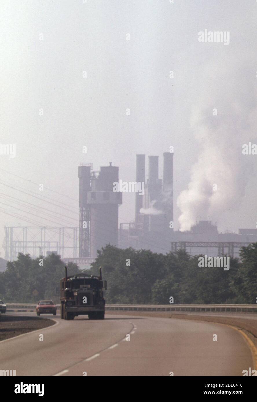 Archival dupont chemcial plant hires stock photography and images Alamy
