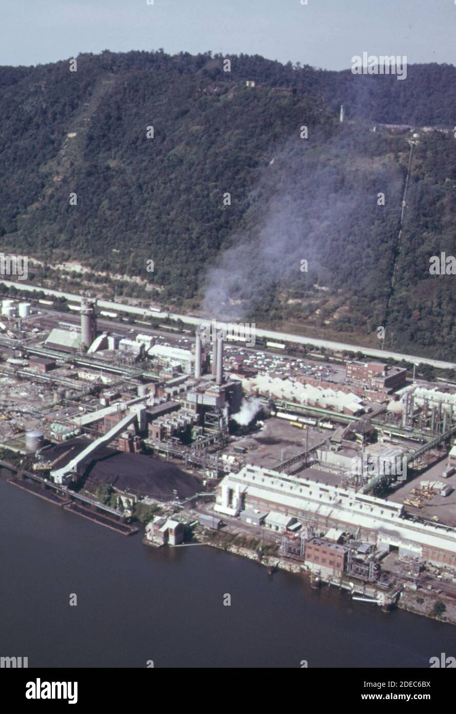 1970s dupont chemicals hires stock photography and images Alamy