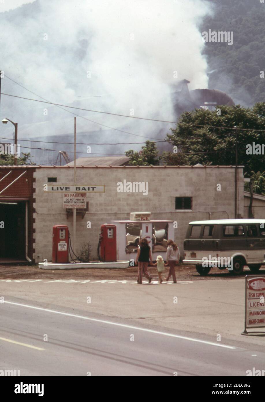 1970s union carbide plant hires stock photography and images Alamy