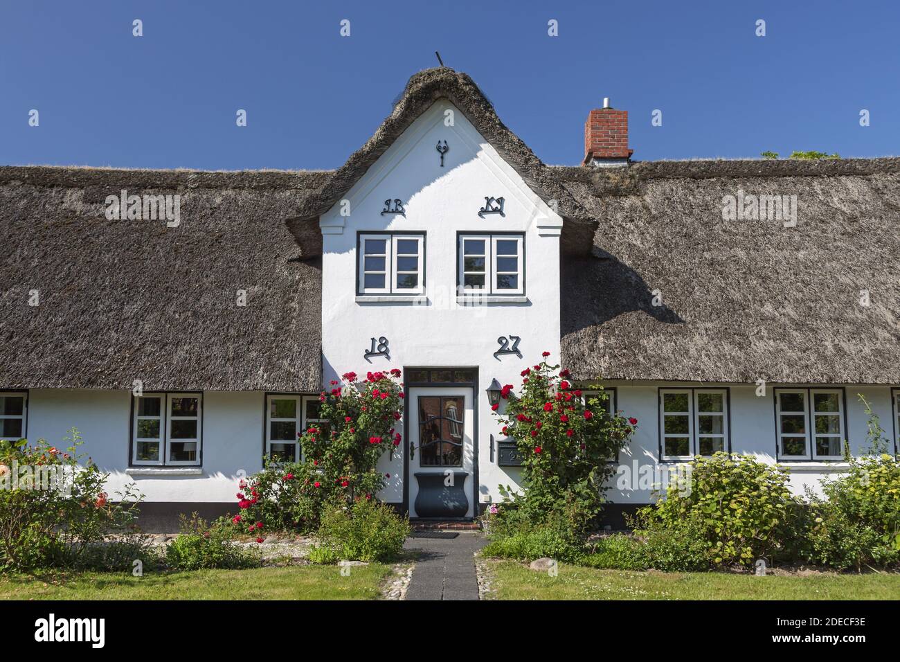 geography / travel, Germany, Schleswig-Holstein, isle Sylt, thatched-roof house in Westerland, Additional-Rights-Clearance-Info-Not-Available Stock Photo