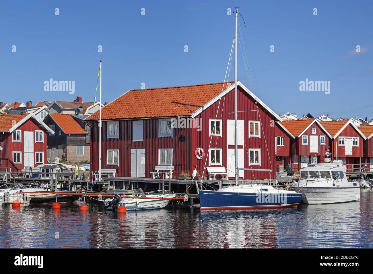 geography / travel, Sweden, Bohuslaen, Smoegen, houses dockside, Vaestra Goetalands Laen, South Sweden, Additional-Rights-Clearance-Info-Not-Available Stock Photo