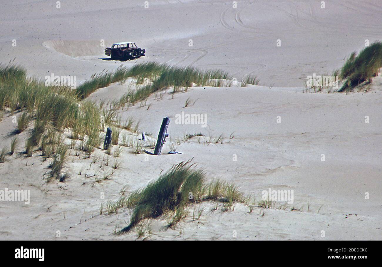 1970s dune buggy on sand dunes hi-res stock photography and images - Alamy