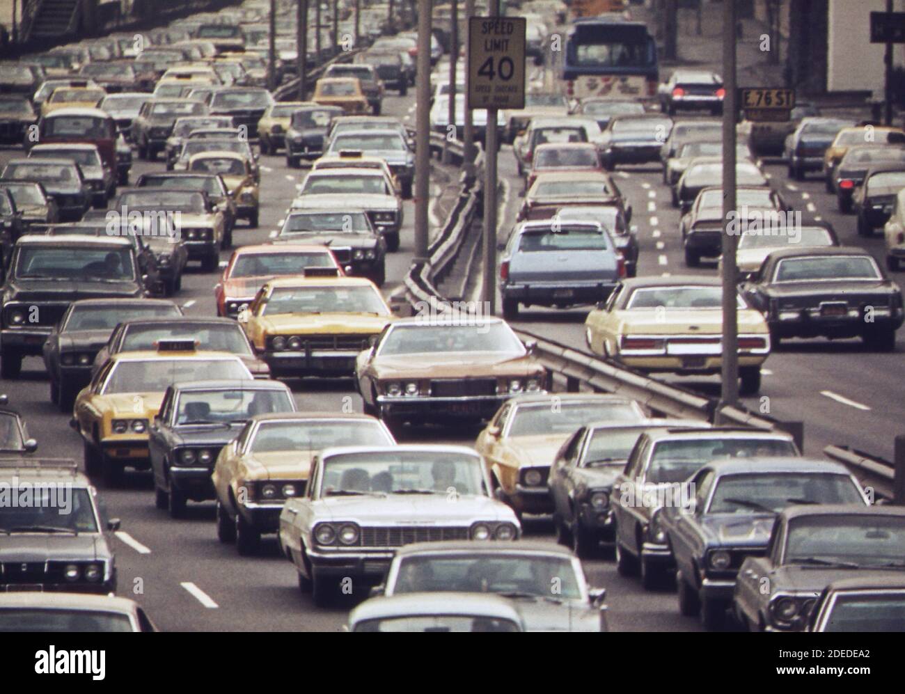 1970s Photo (1973) Franklin D. Roosevelt Drive (the FDR); bordering