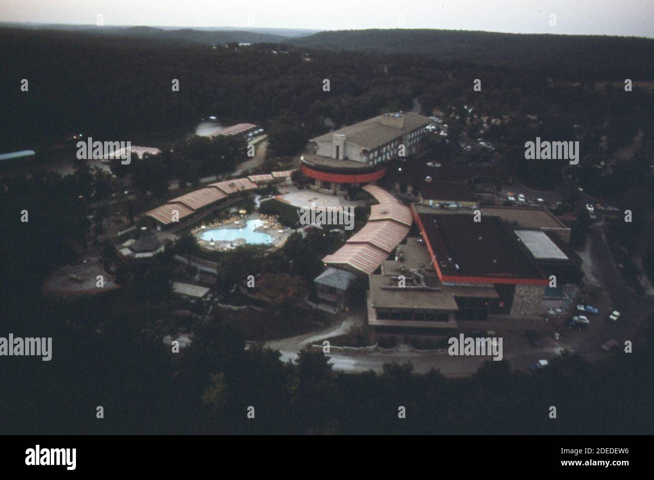 '1970s Photos (1973) -  ''Lodge of the Four Seasons;'' the newer of two very plush resorts on Lake Ozark; offers two golf courses; marina; dining dancing; horseback riding movies; shops; and luxurious accommodations  (Lake of the Ozarks Missouri area) ' Stock Photo
