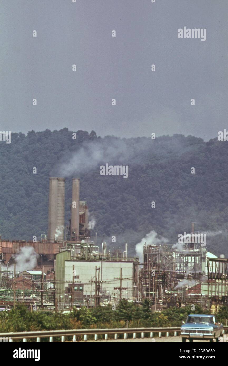 1970s Photo (1973) Dupont Belle West Virginia works Stock Photo Alamy