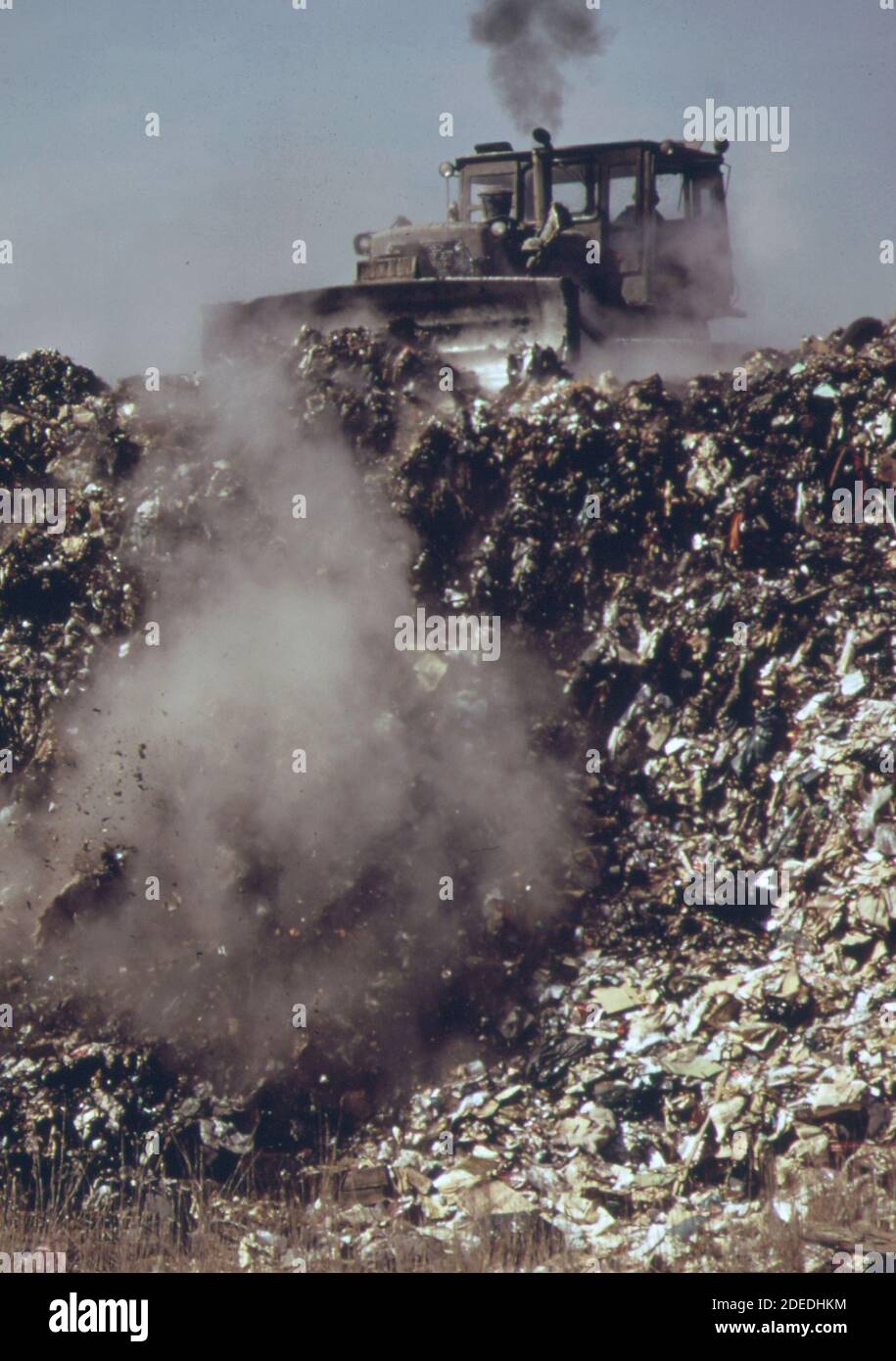 1970s Photo (1973) At Staten Island landfill Stock Photo Alamy