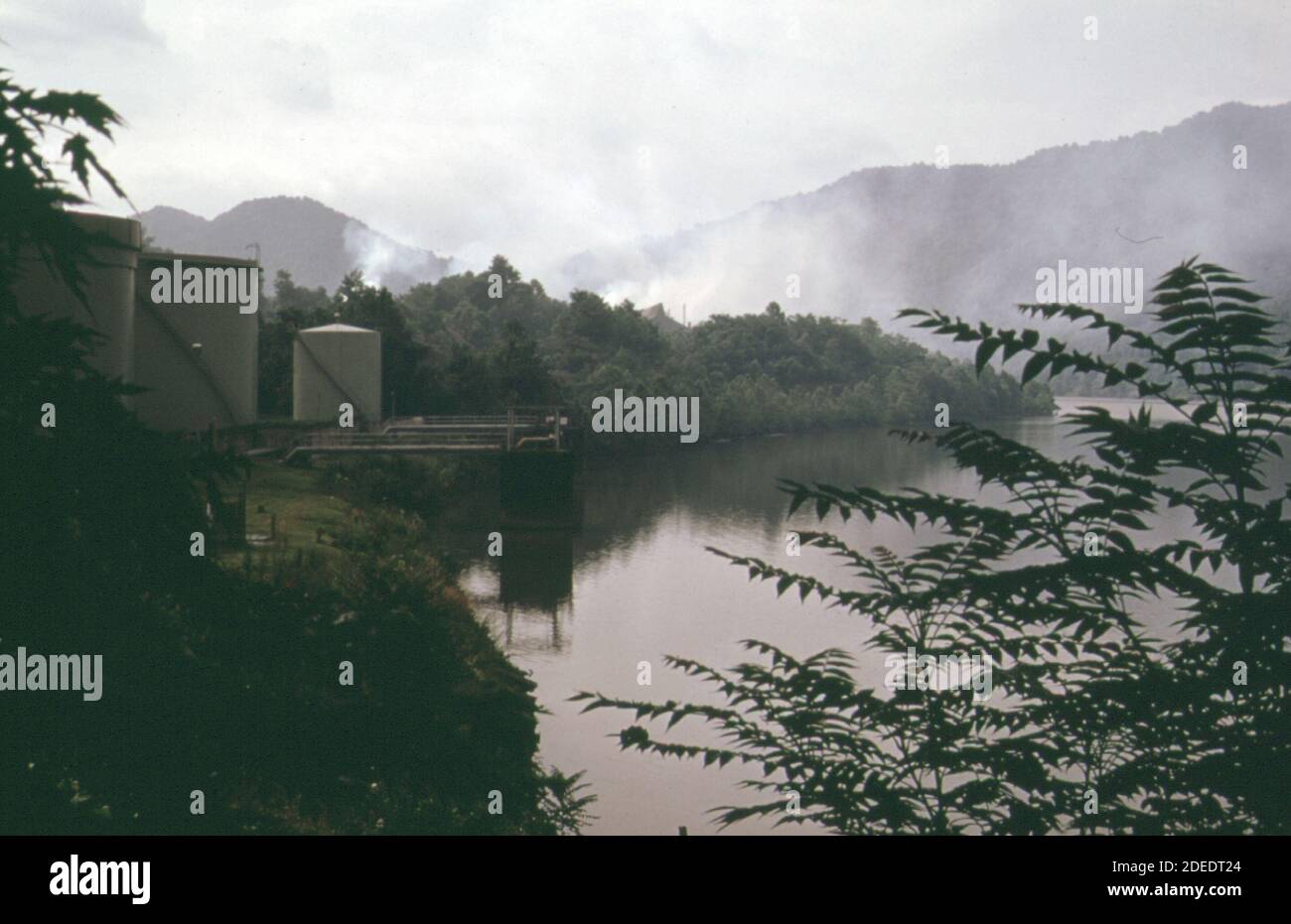 1970s Photo (1973) Beyond the Exxon loading dock at Boomer West