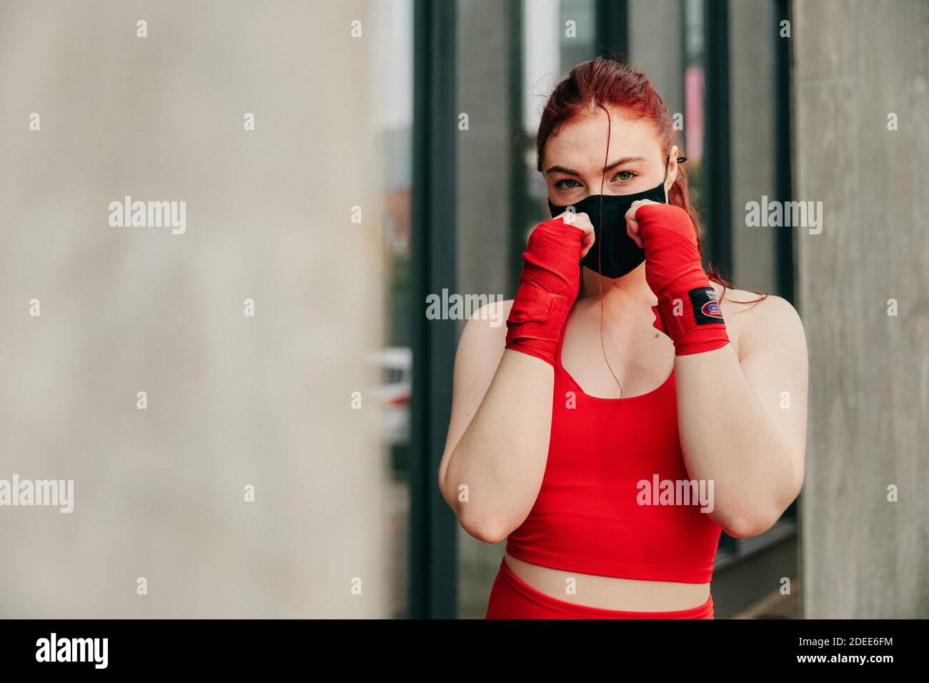 Young female boxer, training outdoors in Brooklyn wearing face-mask Stock  Photo - Alamy