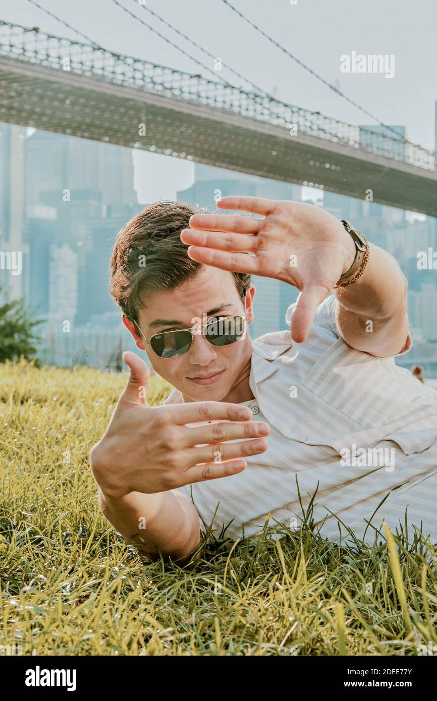 Nyc young man wearing hi-res stock photography and images - Alamy