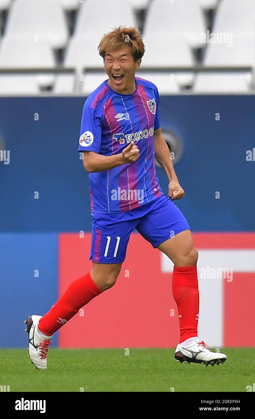 Doha Qatar 30th Nov Kensuke Nagai Of Fc Tokyo Celebrates Scoring During A Group F Football Match Of The Afc Champions League Between Fc Tokyo And Ulsan Hyundai Fc In Doha