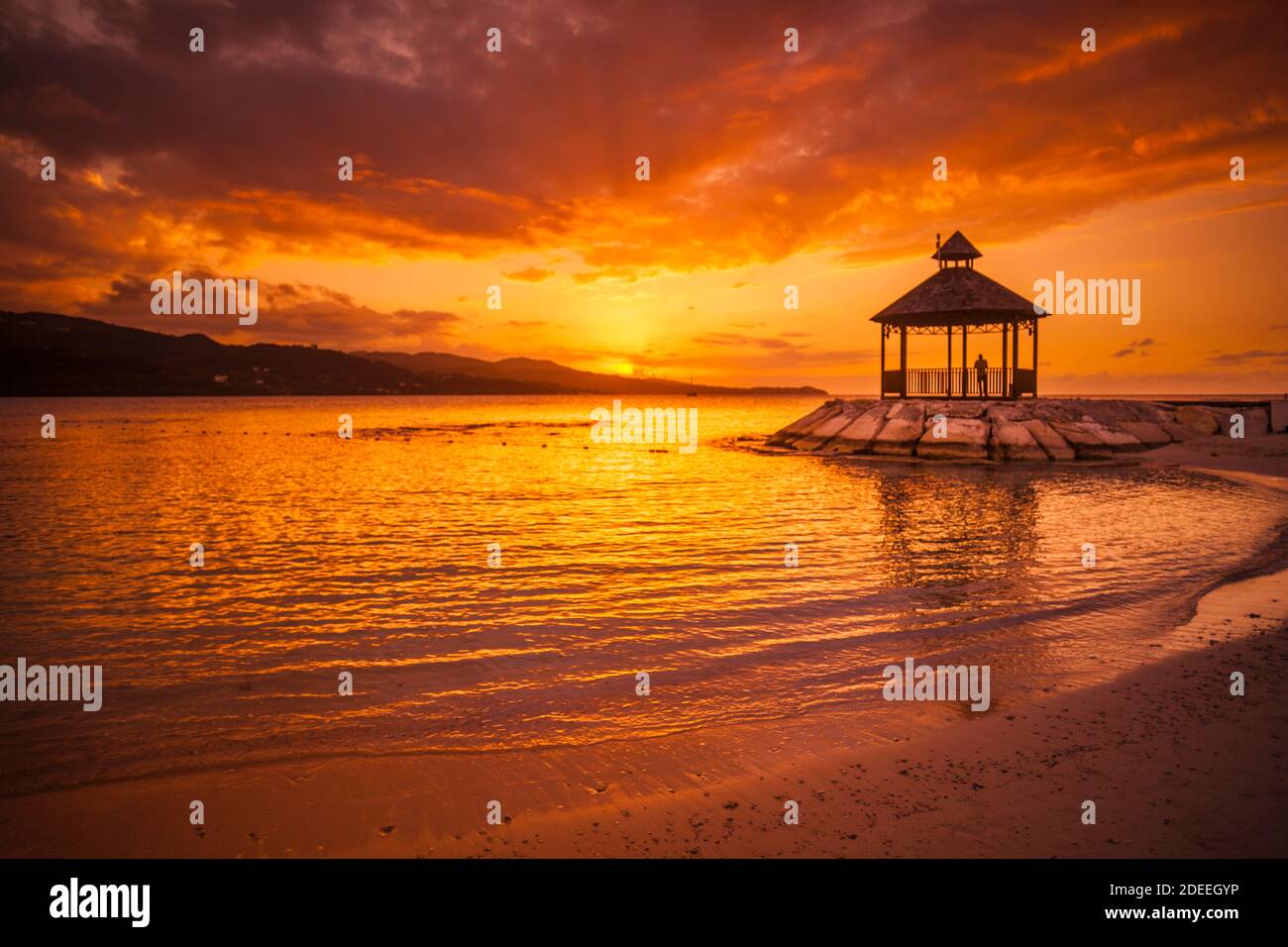 Montego bay jamaica beach horizontal hires stock photography and