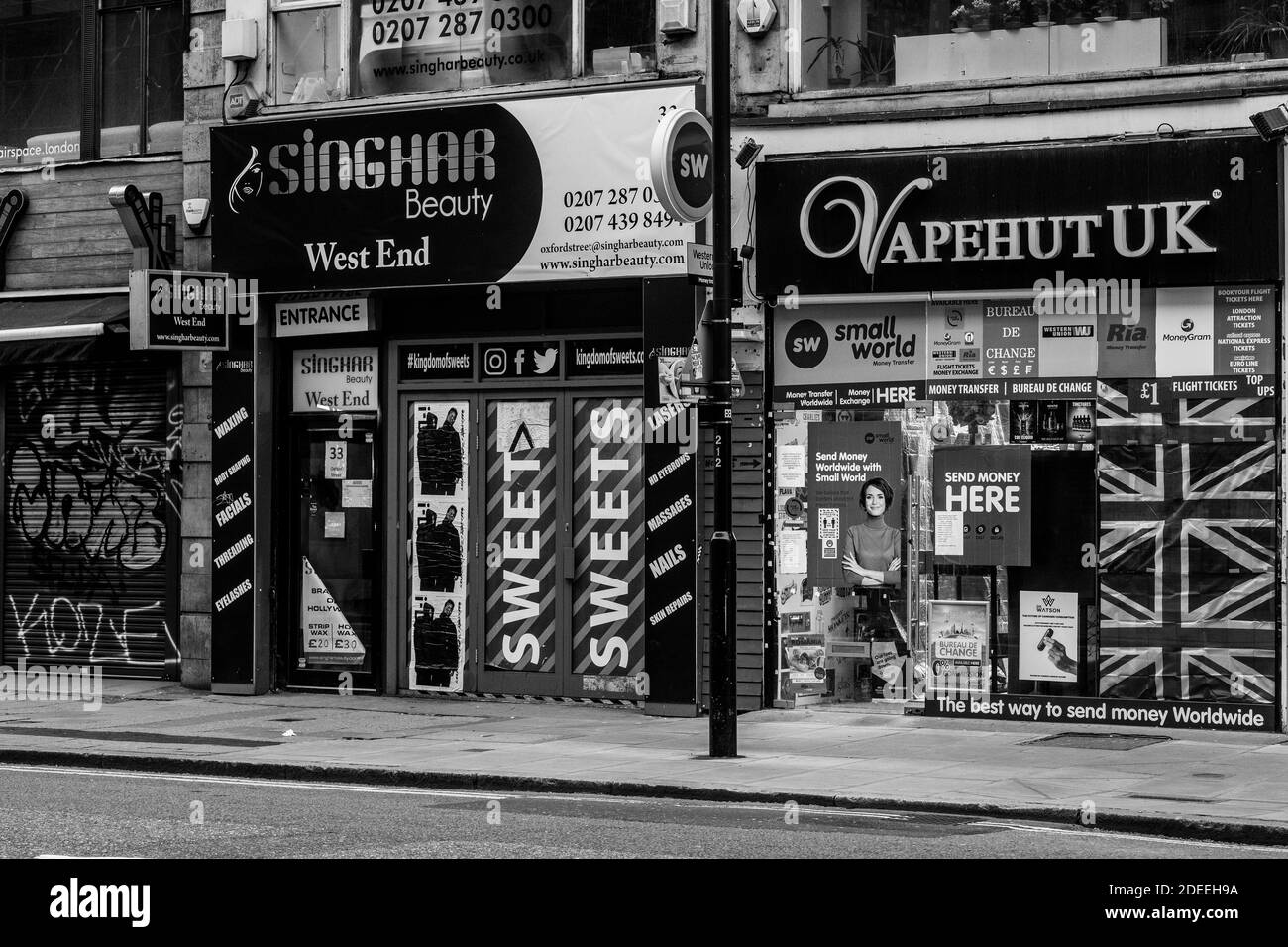 Tottenham high road Black and White Stock Photos & Images Alamy