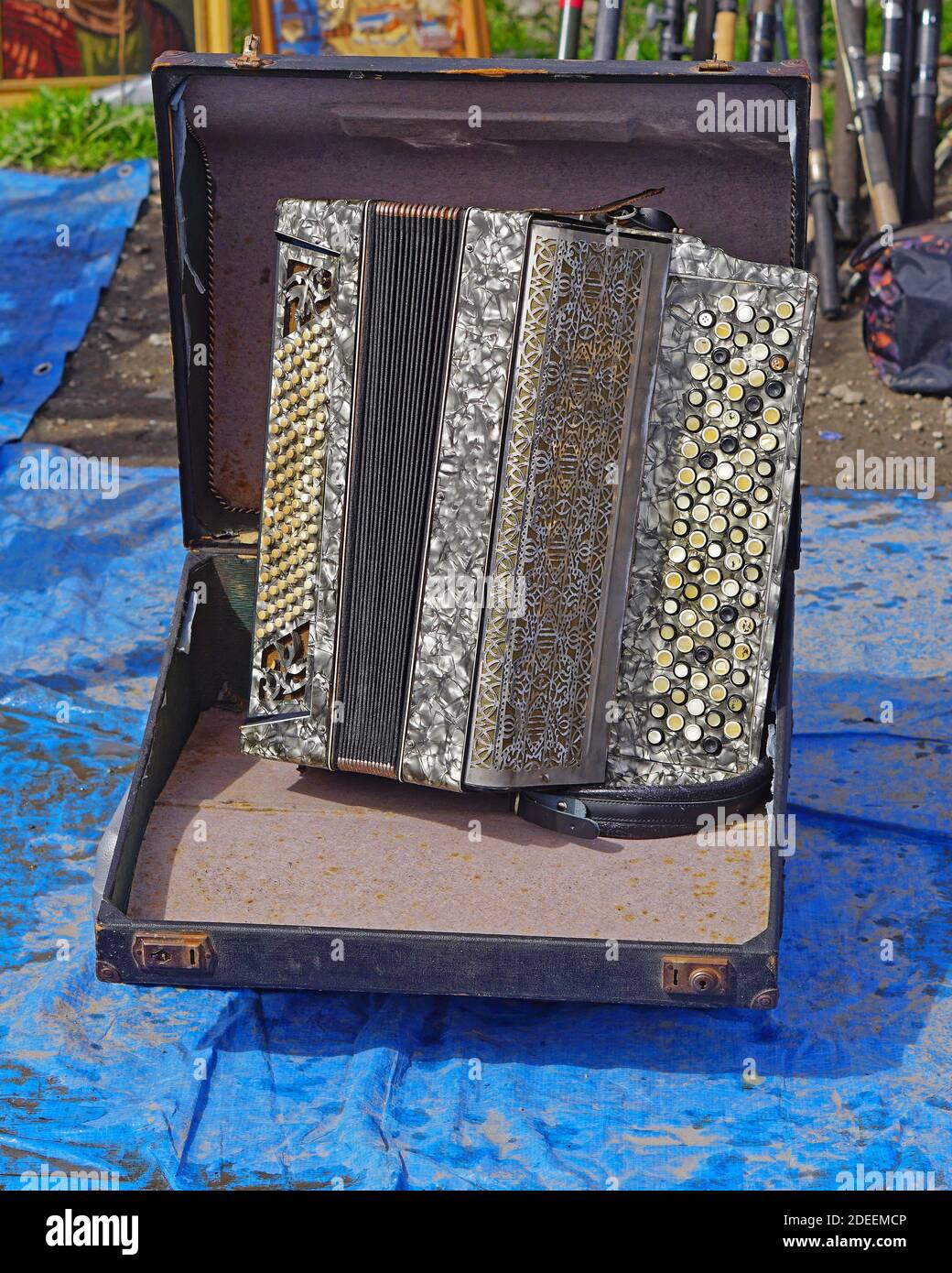 Button accordion hires stock photography and images Alamy