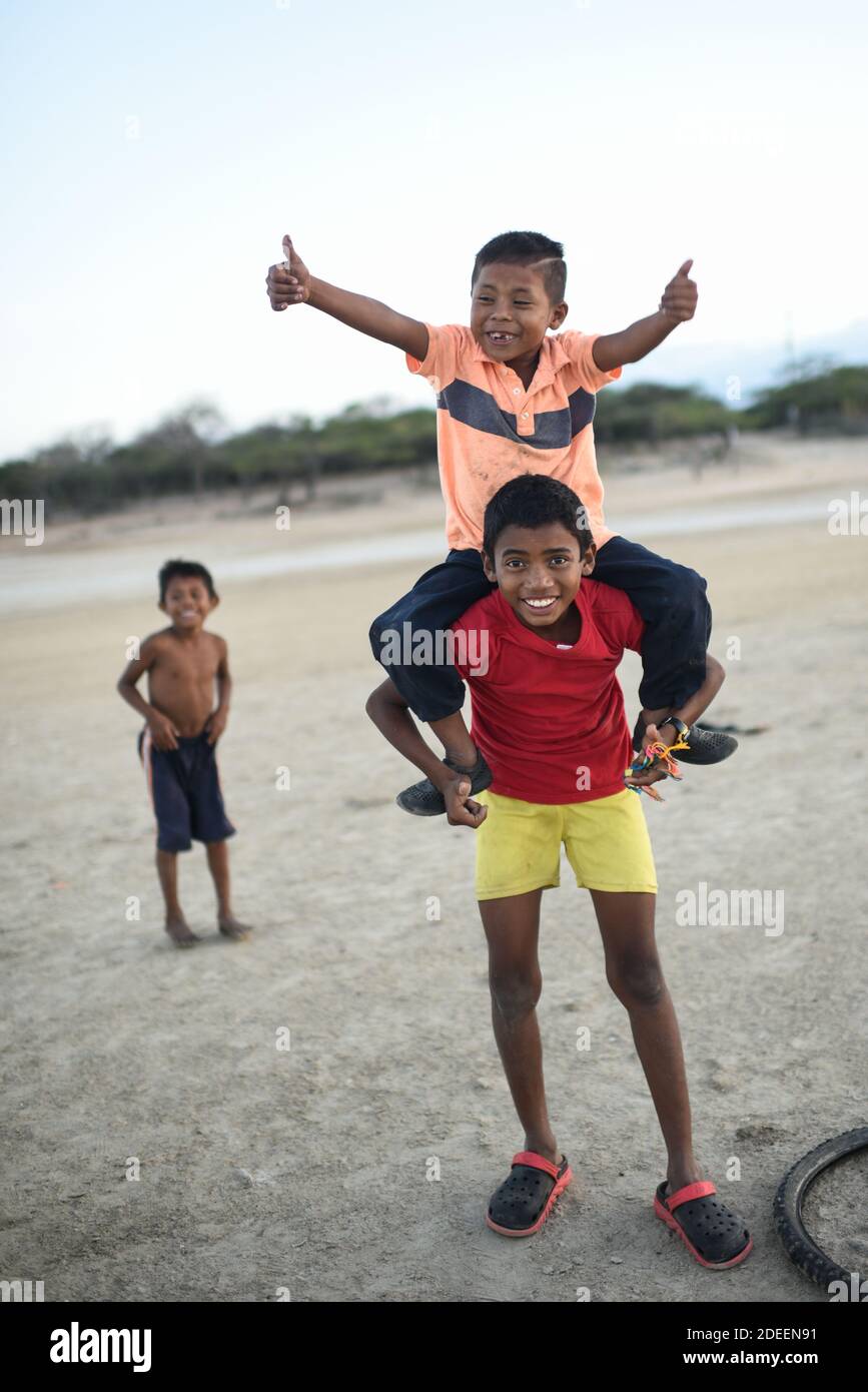 wayuu-indigenous-kids-playing-in-la-guajira-colombia-stock-photo-alamy