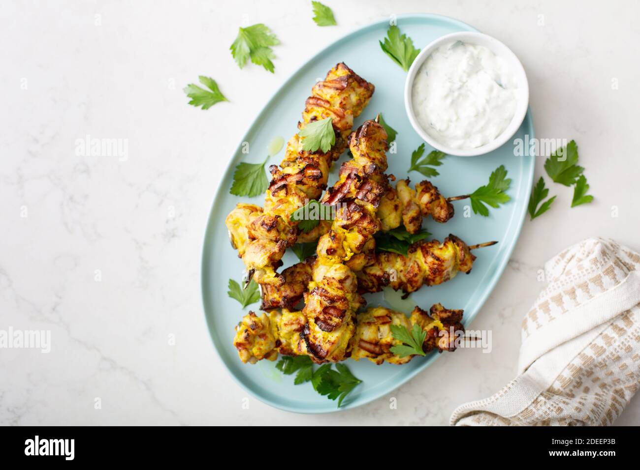 Chicken kebab with tzatziki sauce Stock Photo Alamy