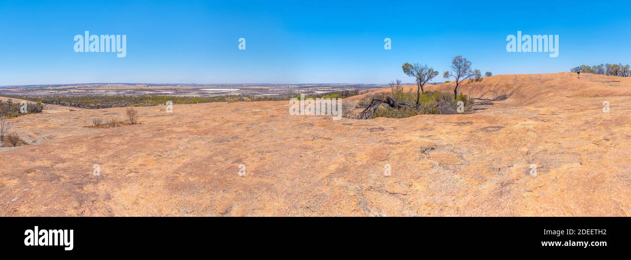 Landscape of Wave rock wildlife park in Australia Stock Photo - Alamy