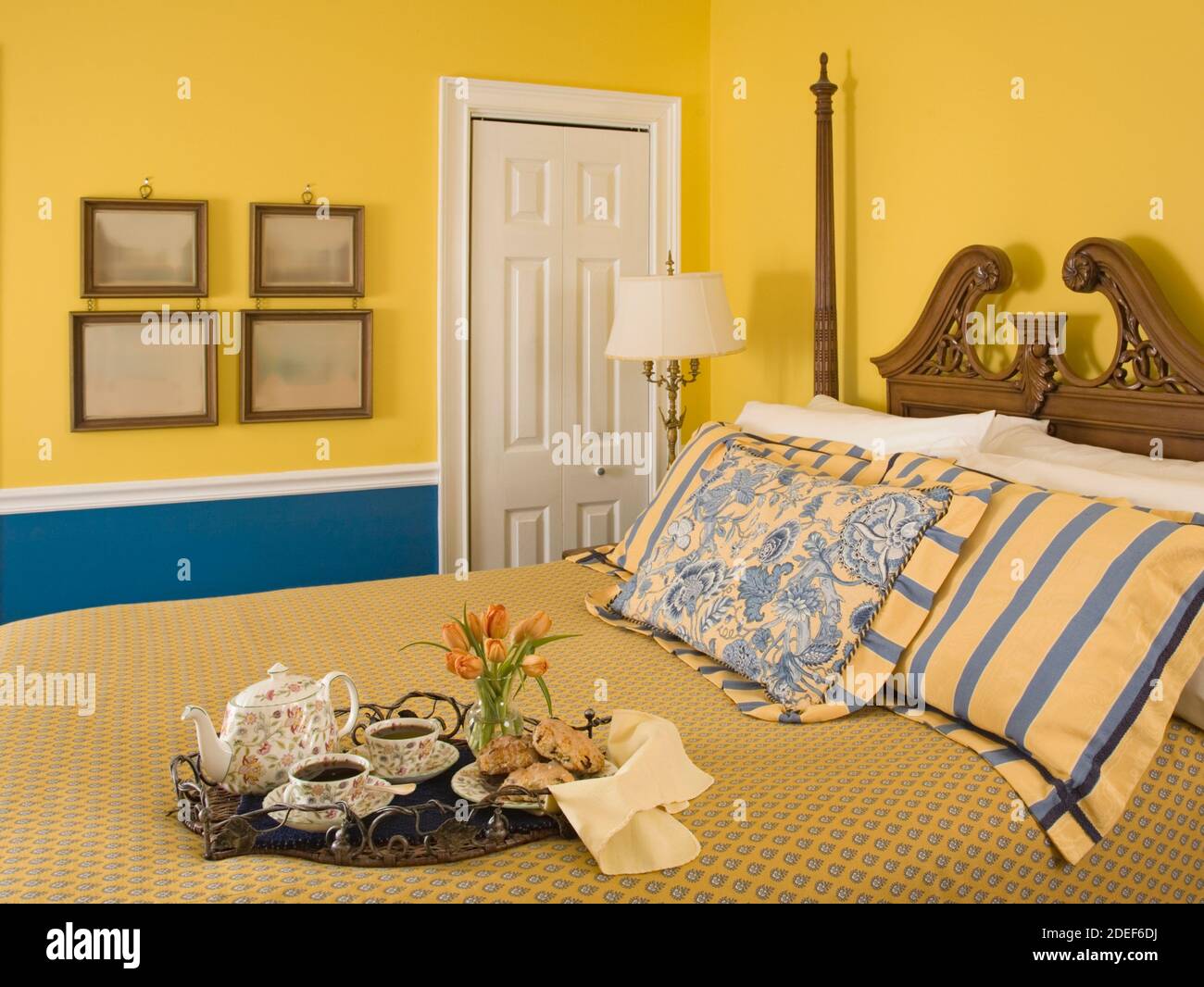 coffee and scones on bed Stock Photo - Alamy
