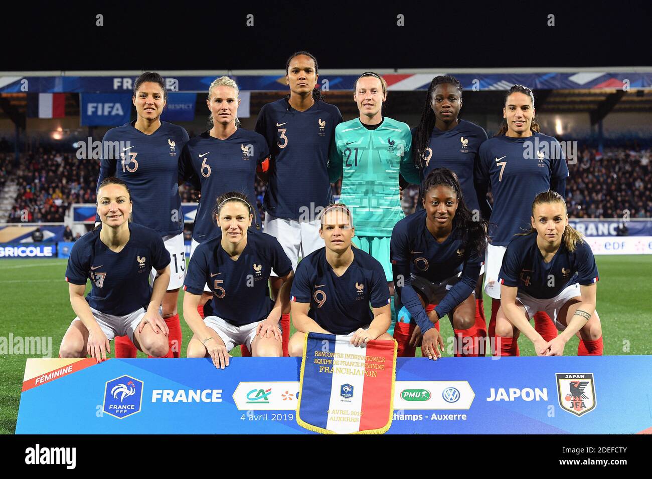 Photo of the France team during the Women's International Friendly ...