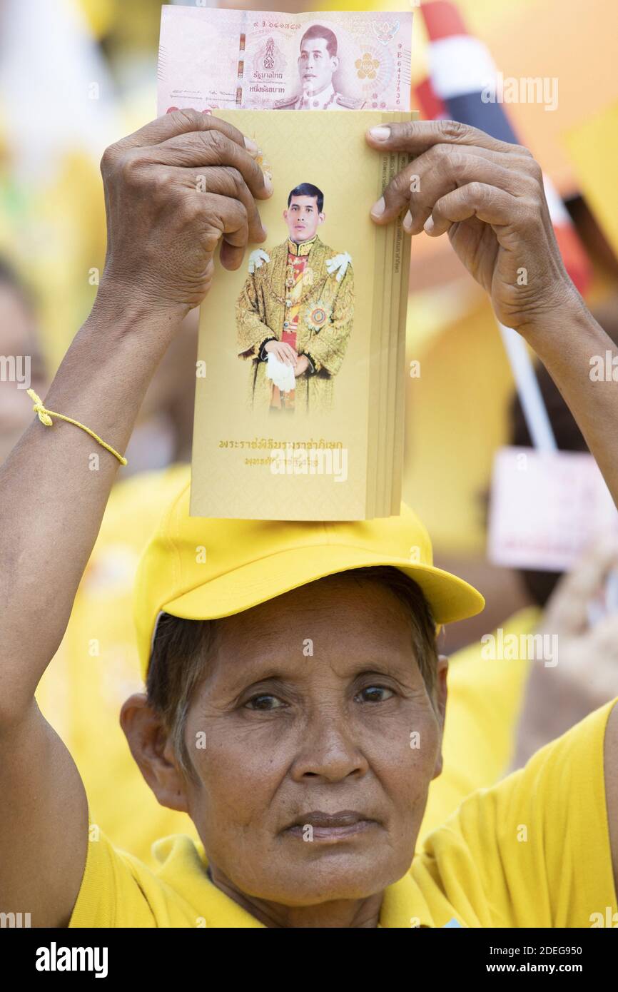 People wait for the speach of the King Rama X, His Majesty King Maha