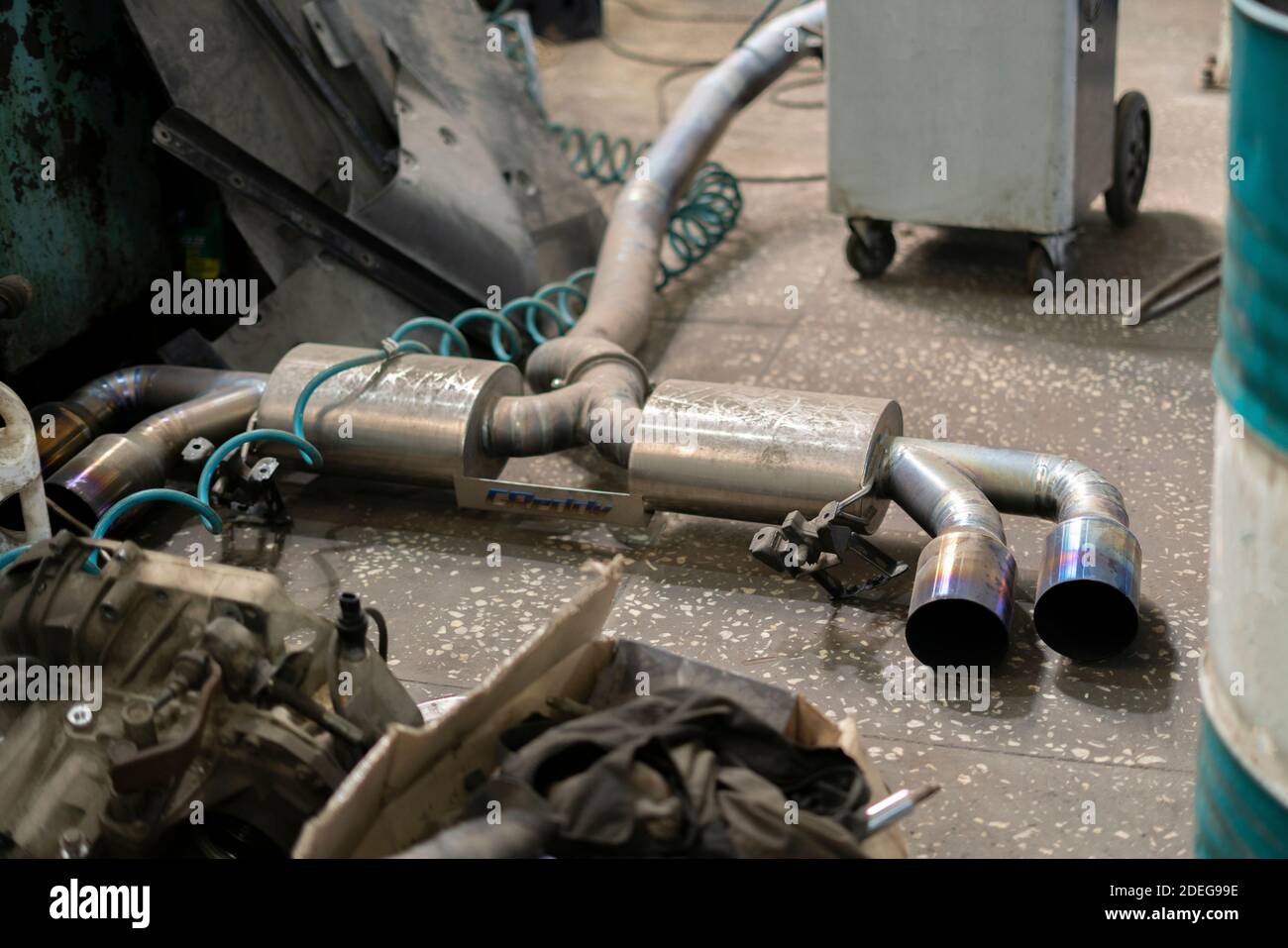 Disassembled Car Parts High Resolution Stock Photography and Images Alamy