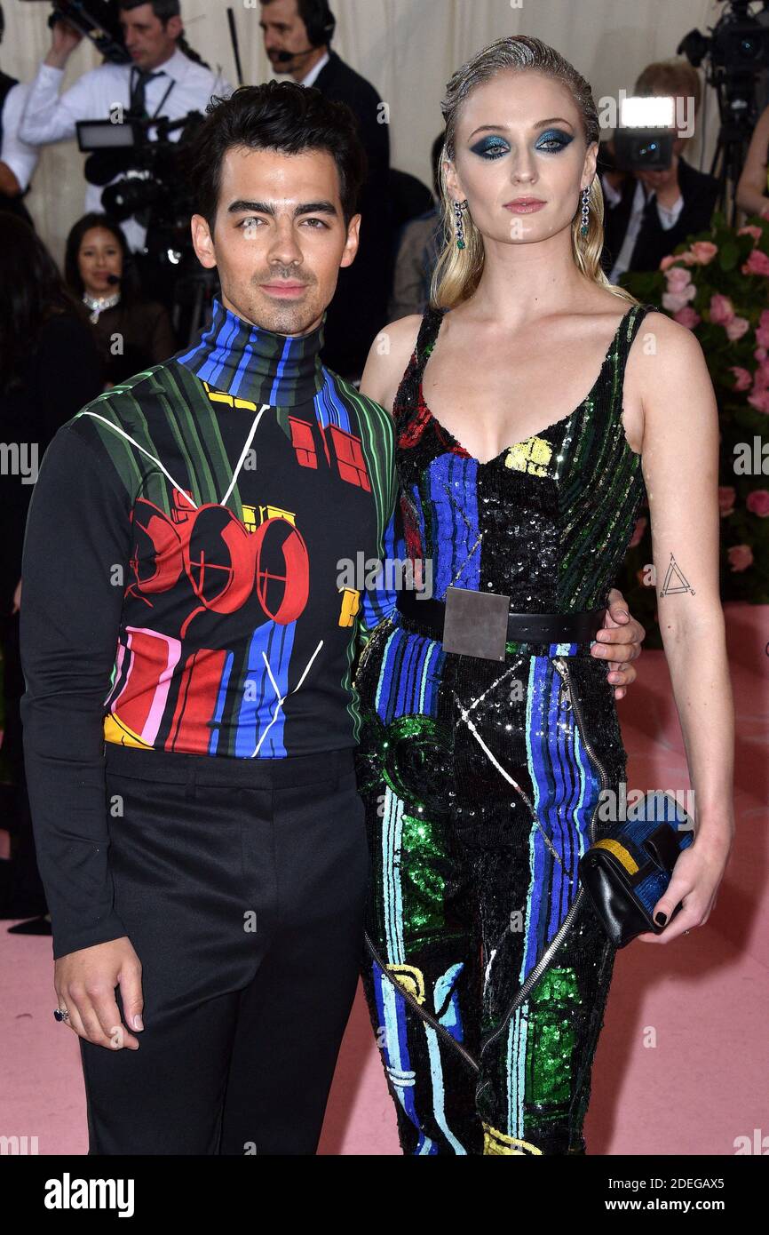 New York City, USA. 02nd May, 2022. New York City, USA. 02nd May, 2022.  Sophie Turner and Joe Jonas wearing Moschino leaving the Mark Hotel for the MET  Gala on May 02