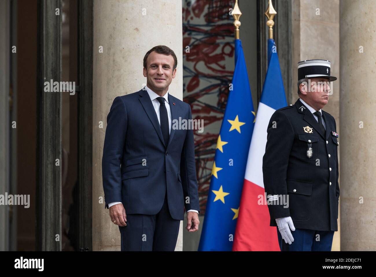 French President Emmanuel Macron receives Canadian Prime Minister ...