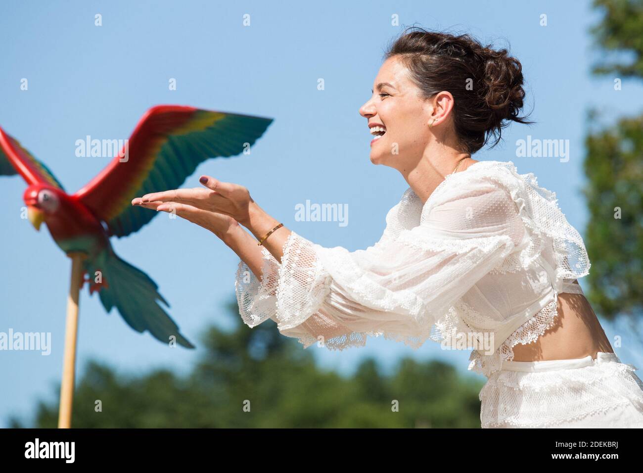 Katie holmes attends 'Jungle Book Jive' photocall during The Lion King