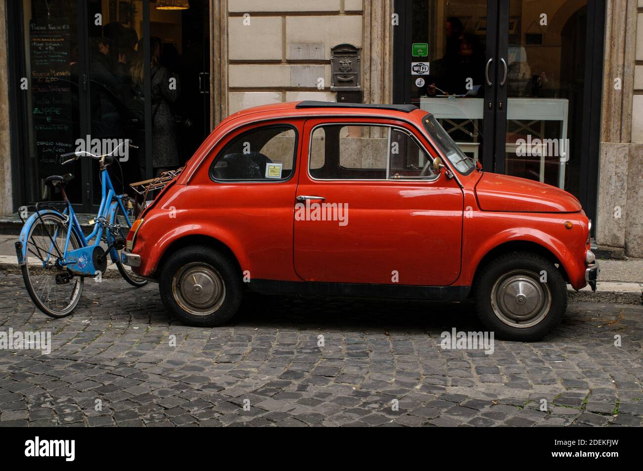 Fiat 500 italy rome hi-res stock photography and images - Alamy