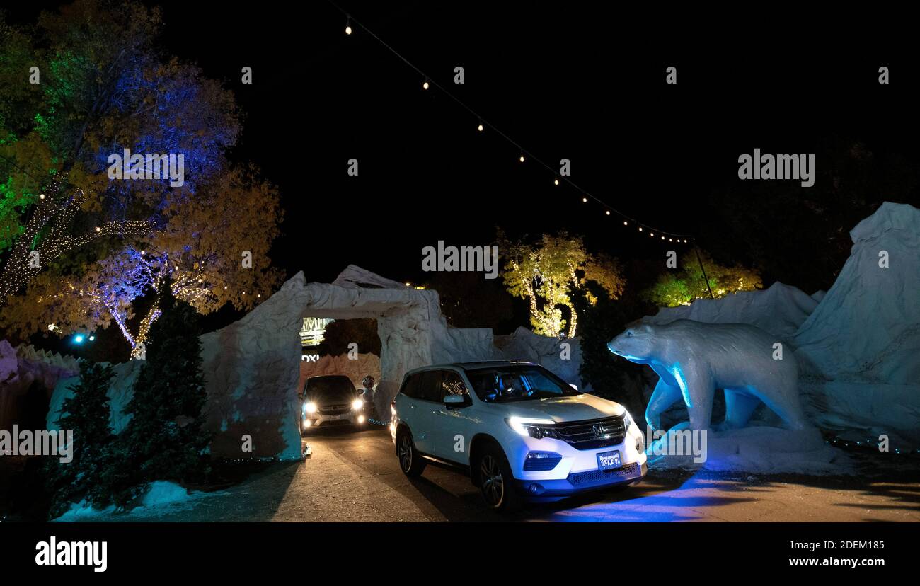 Guests Drive Through Wonderland A Holiday Themed Drive Thru Experience During The Outbreak Of The Coronavirus
