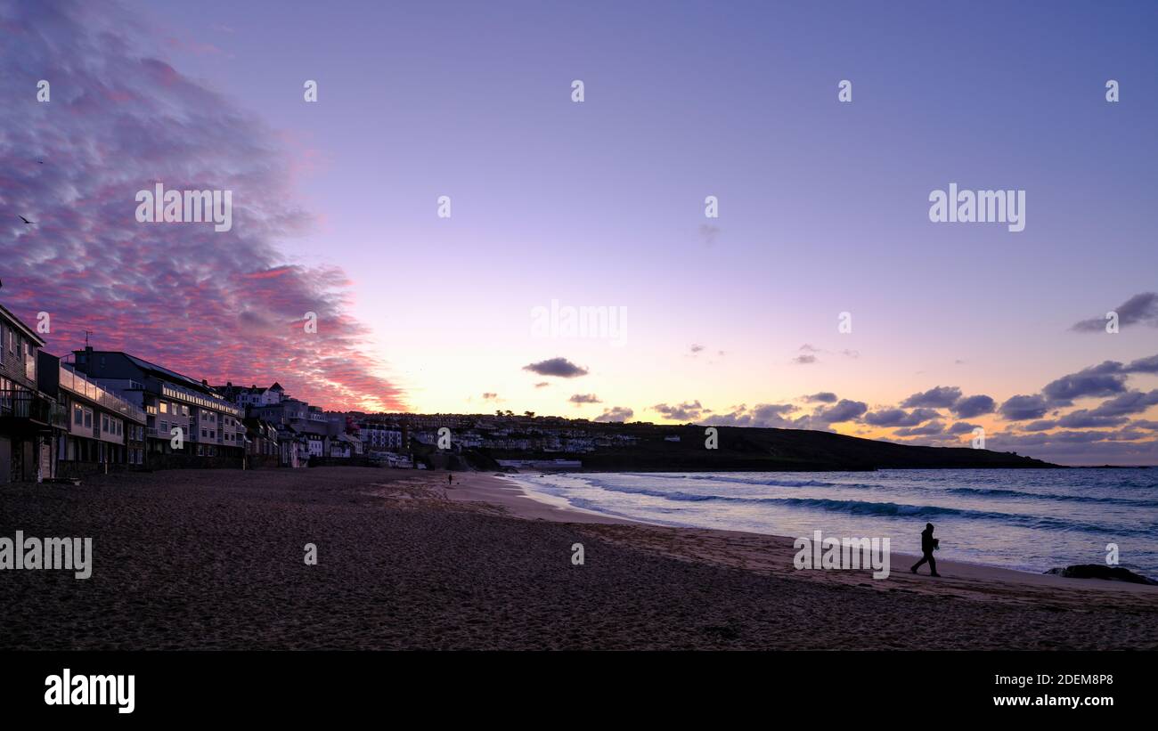 St.Ives Porthmeor Beach Sunset Mackerel Sky Stock Photo Alamy