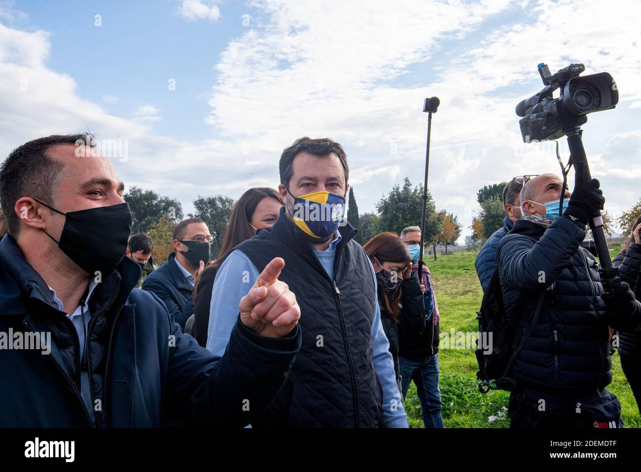 rOMA, MATTEO SALVINI VISITA IL PARCO DI CENTOCELLE Stock Photo