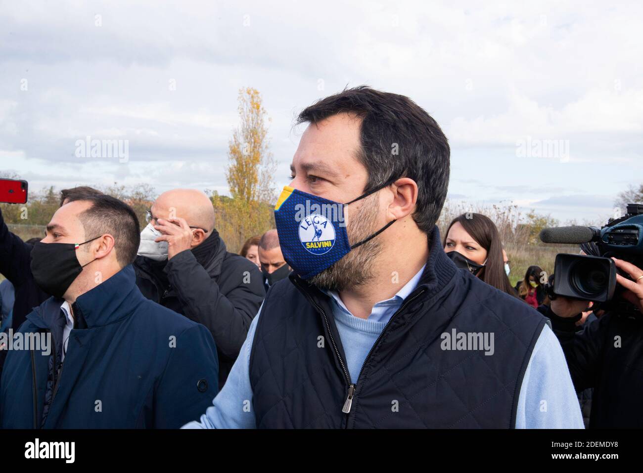 rOMA, MATTEO SALVINI VISITA IL PARCO DI CENTOCELLE Stock Photo