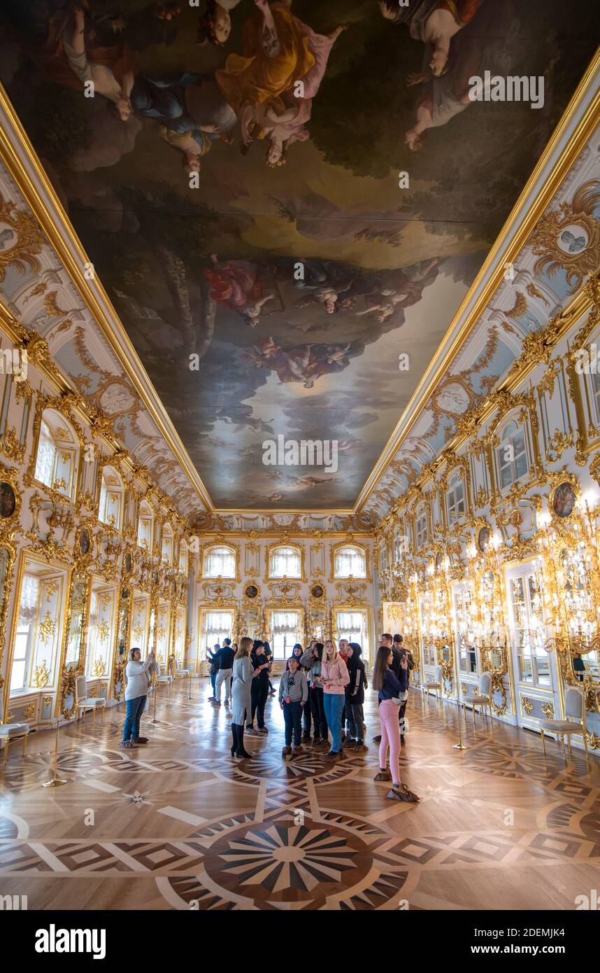 Peterhof palace interior hi-res stock photography and images - Alamy