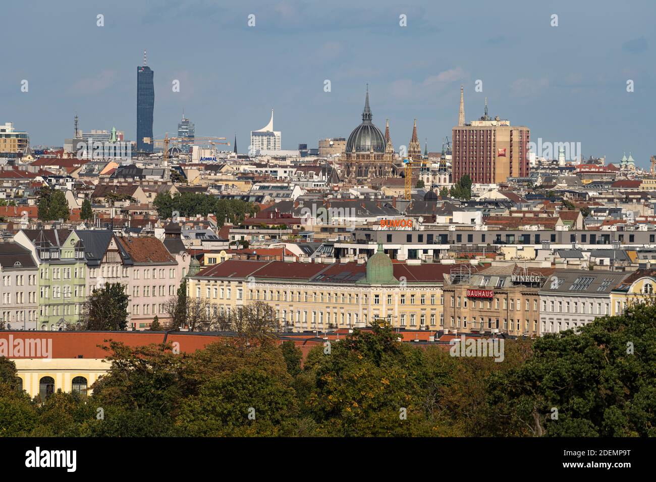 Blick von der Gloriette über die Dächer von Wien, Österreich, Europa  |  Gloriette view over Vienna, Austria, Europe Stock Photo