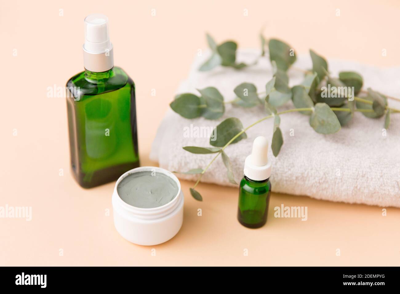 Oil serum mask hires stock photography and images Alamy