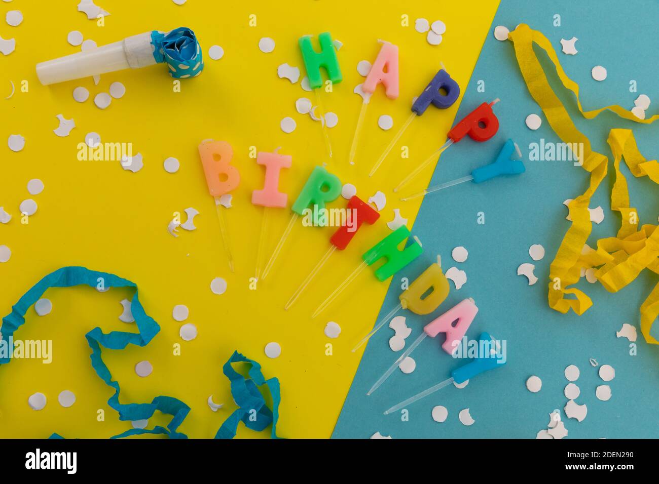 Party streamers hi-res stock photography and images - Alamy