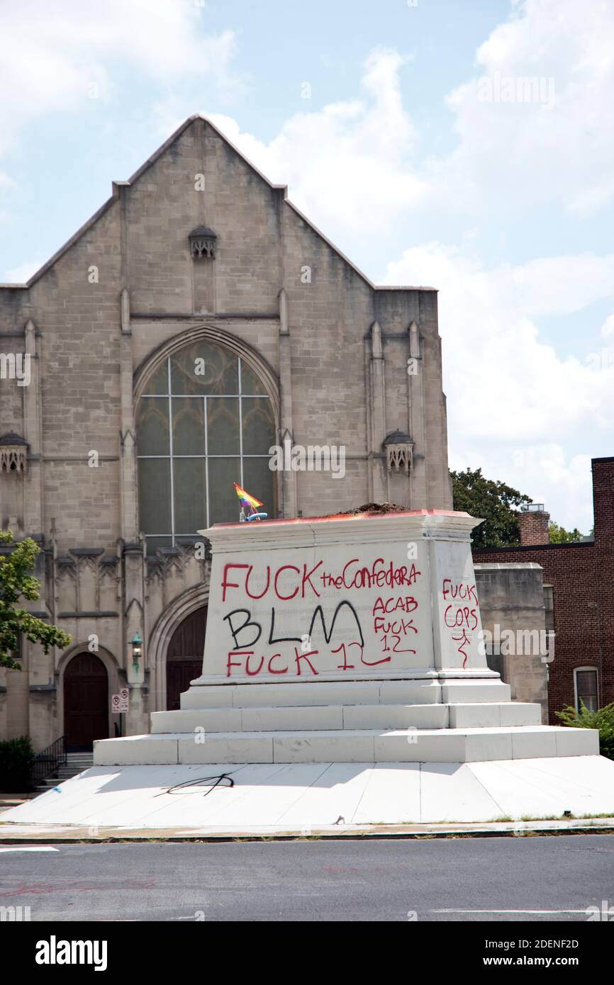 Remaining pedestal from removed equestrian statue of Civil War