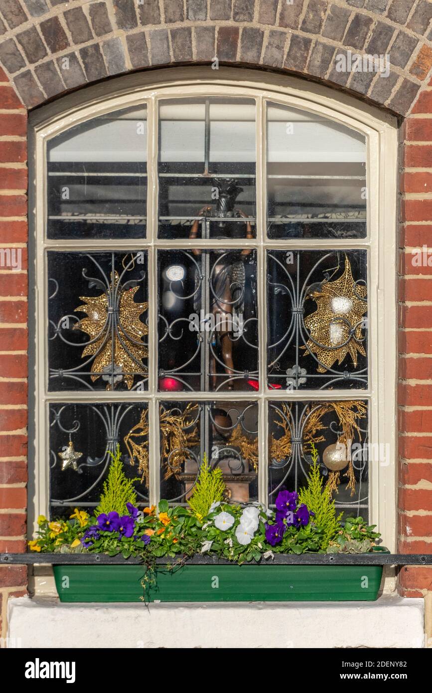 Victorian christmas decorating home hires stock photography and images