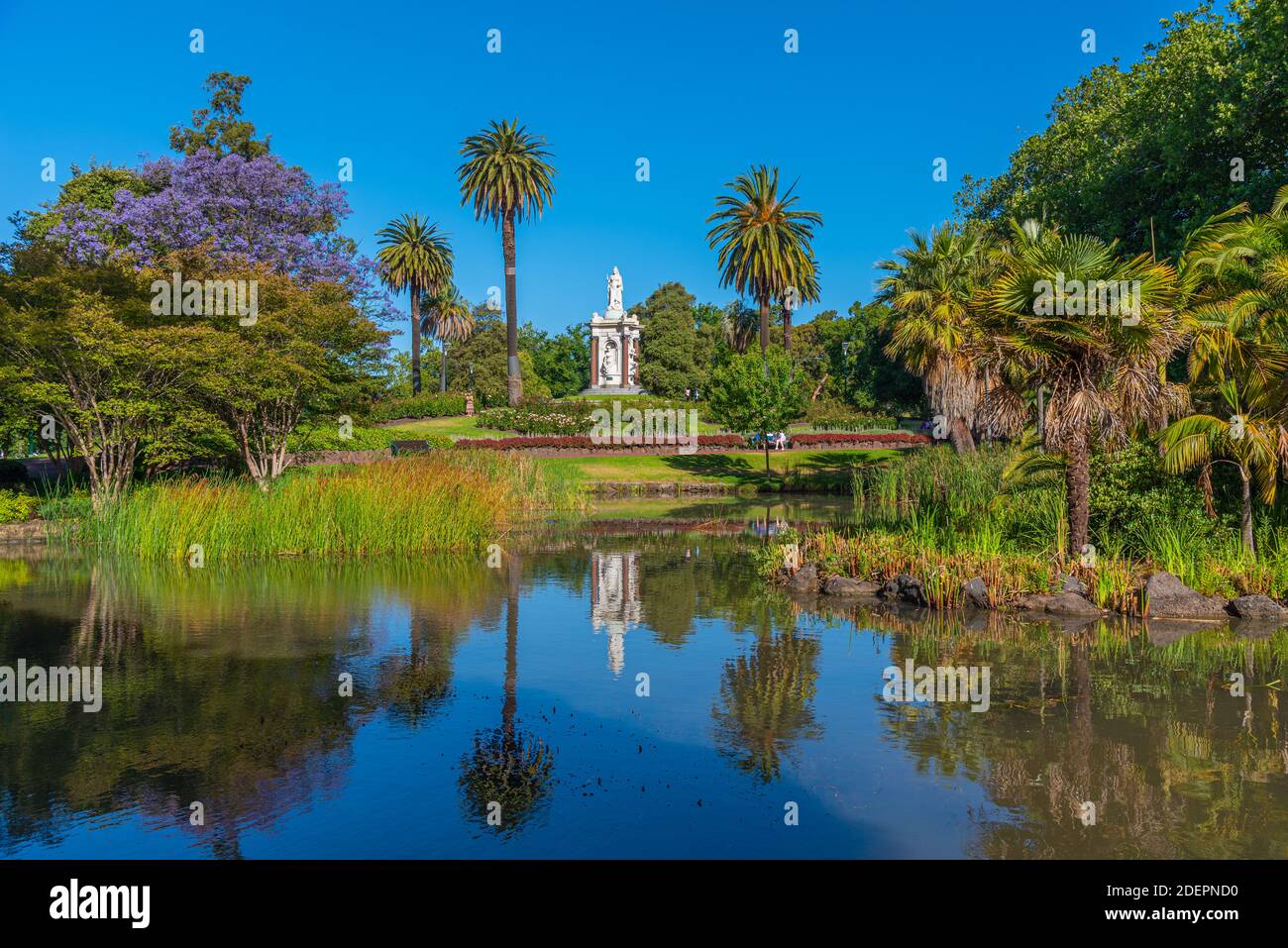 Statue of Queen victoria at Queen victoria gardens in Melbourne