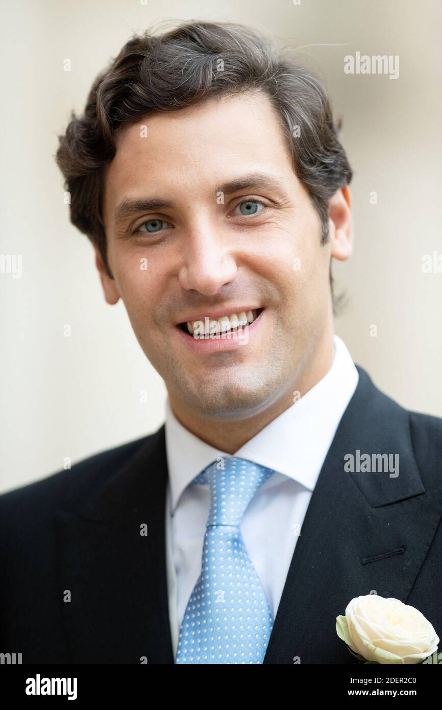 Plumber Skepticism steam Prince Jean-Christophe Napoleon arrives at his Royal Wedding with Olympia  Von Arco-Zinneberg at Les Invalides on October 19, 2019 in Paris, France.  Photo by David Niviere/ABACAPRESS.COM Stock Photo - Alamy